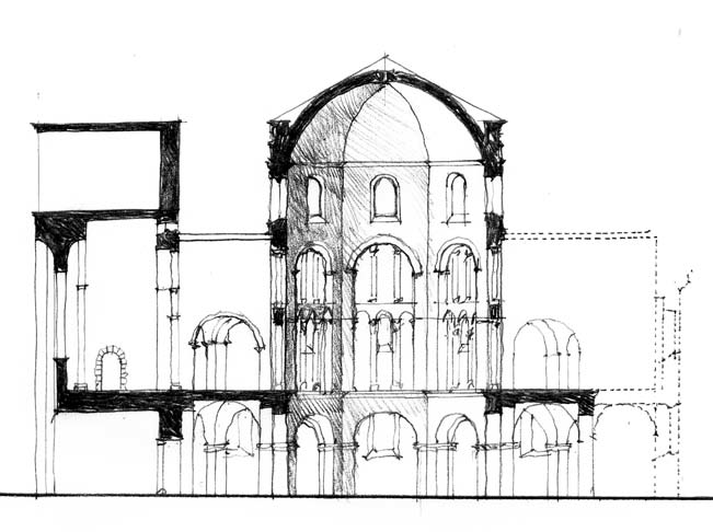 建筑师Odo of Metz保留了罗马道路的基本布局，将场地分为四个部分。他在北面设置了一个大教堂/议会厅，在南面设置了Palatine礼拜堂，由一个封闭的画廊连接。教堂由一个高八角形的空间轴组成，周围环绕着环形的走廊。与早期的建筑不同，这里的墙壁是用石料砌成的，整个建筑由精心设计的大理石和马赛克拼接而成。工匠们当然是从拜占庭或亚美尼亚带来的，连同经教皇许可从罗马和拉文纳带来的石柱和大理石。 
在一层，八角形是由简单的不分割的拱门定义的，屋顶装饰成灰色和白色，上面有一个檐口，将下部与上部的拱门分隔开来。在檐口上方，开口由优雅的拱廊屏风组成，这些屏风设置在通向腹股沟拱顶的高大拱门之间。为了对抗16.5米宽的分节穹顶的横向推力，建筑师在画廊层增加了横向拱顶，似乎是受到了罗马剧场建筑的启发。该设计，在其简单的组织码头和柱子，有一个卡洛林试图复兴罗马美学的外观。在镶板和voussoirs中使用的彩色大理石也反映了拉文纳的圣维塔莱意识，这座建筑肯定想与之竞争，尽管在圣维塔莱，闪烁的和弯曲的表面创造了一个更短暂的效果。尽管如此，在Palatine礼拜堂，我们看到了内部立面的开始，以及为各种建筑元素带来统一的探索——开口、檐口线、护坡和柱——同时仍然满足礼拜的需要。国王坐在西边的上层，坐在一个白色大理石制成的宝座上。他看到了三座祭坛:他面前的救世主，一楼的圣母玛利亚，西边唱诗班尽头的圣彼得。 